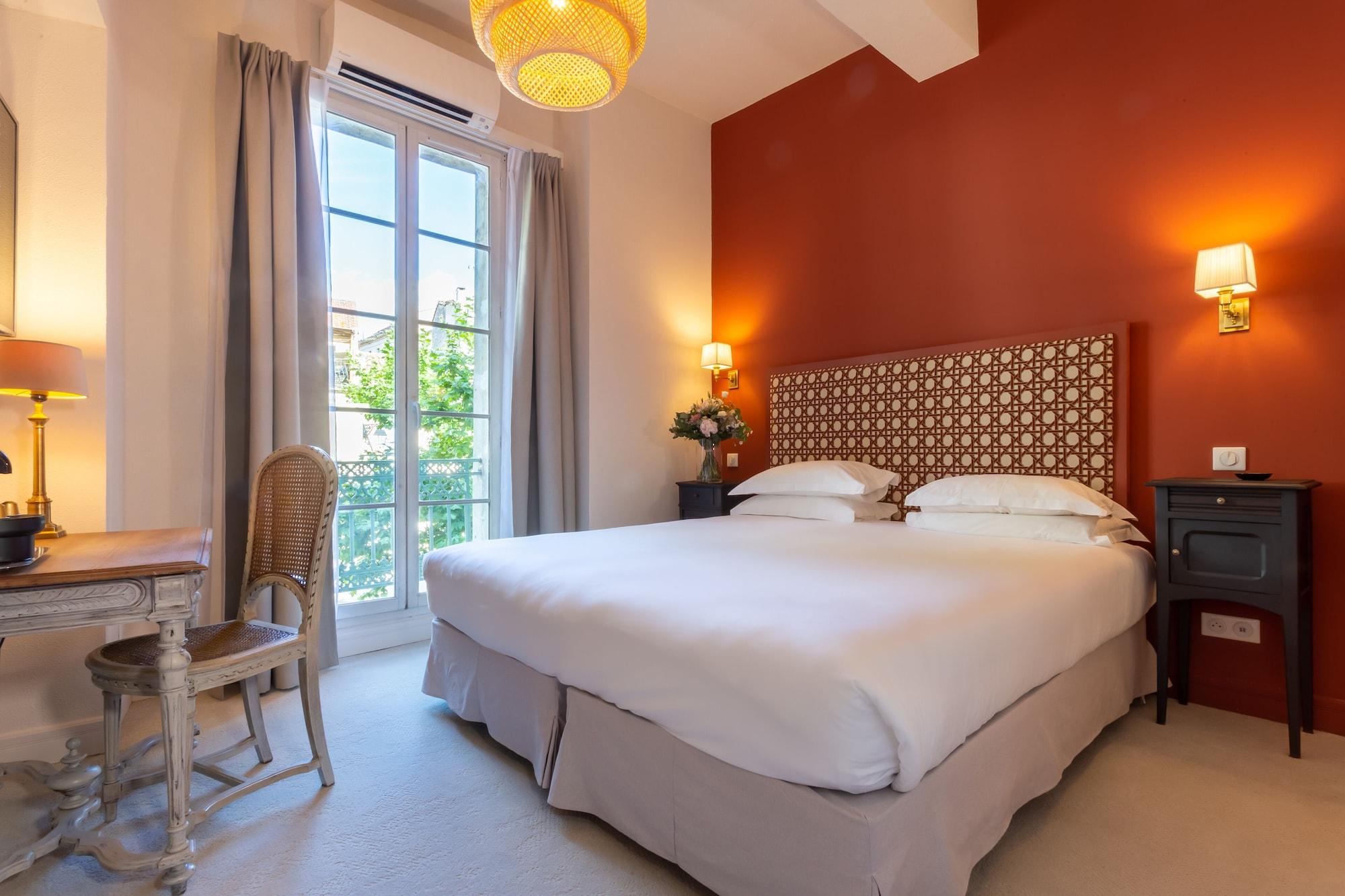 Hotel Le Relais De Poste Arles Centre Historique 외부 사진