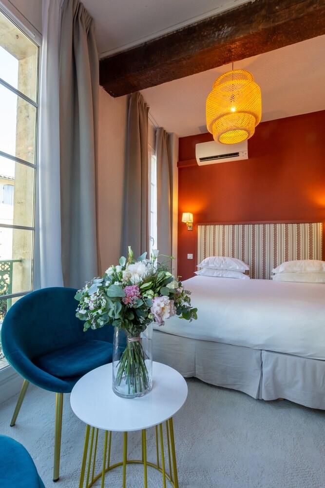 Hotel Le Relais De Poste Arles Centre Historique 외부 사진